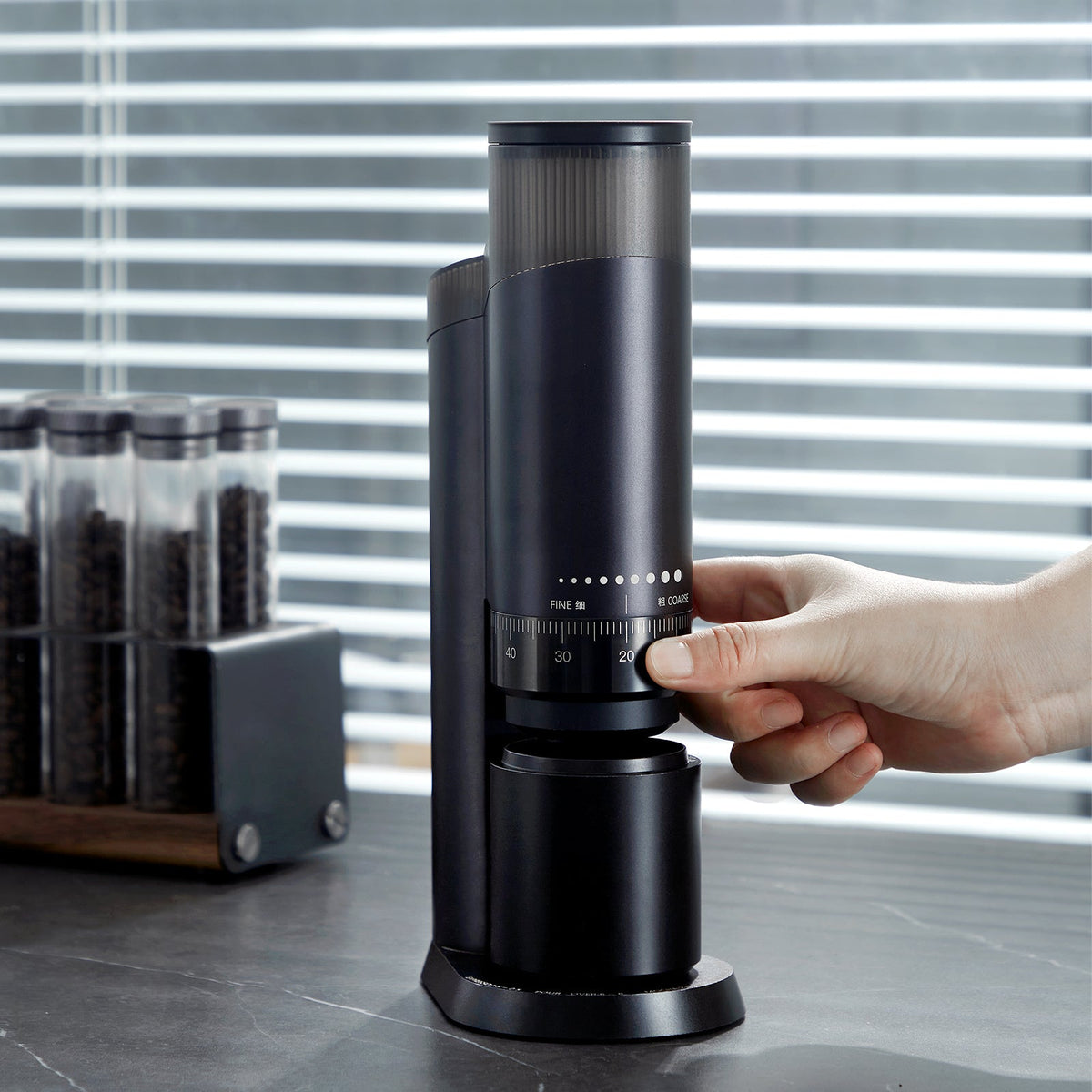 zeroHero Mechanic electric grinder in black, side view