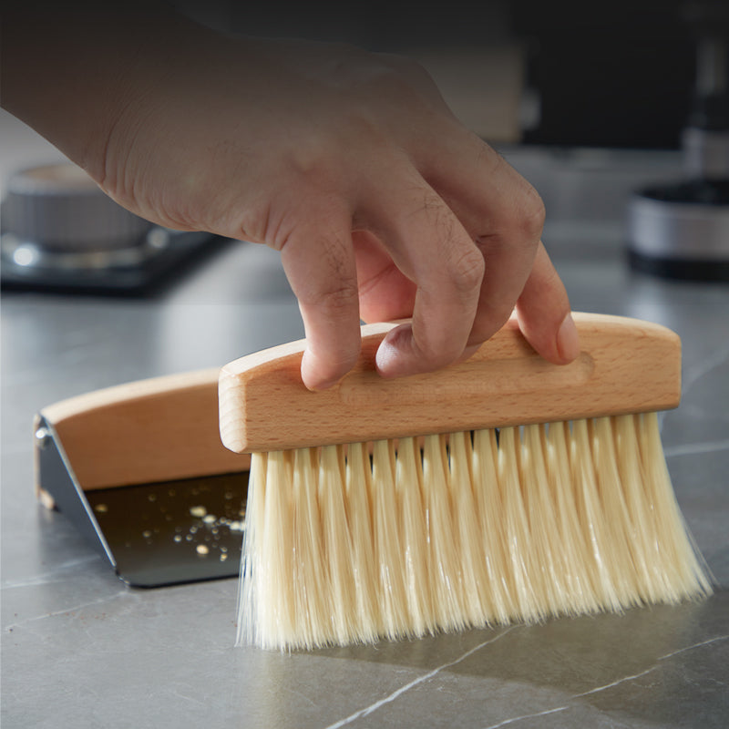 zeroHero Cleaning Brush Set, brush and dustpan joined together