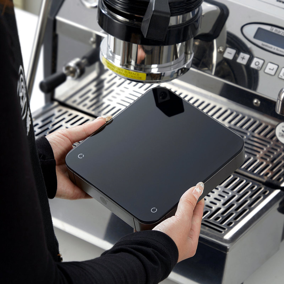 zeroHero Smart Coffee Scale 3.0 in black, angled view