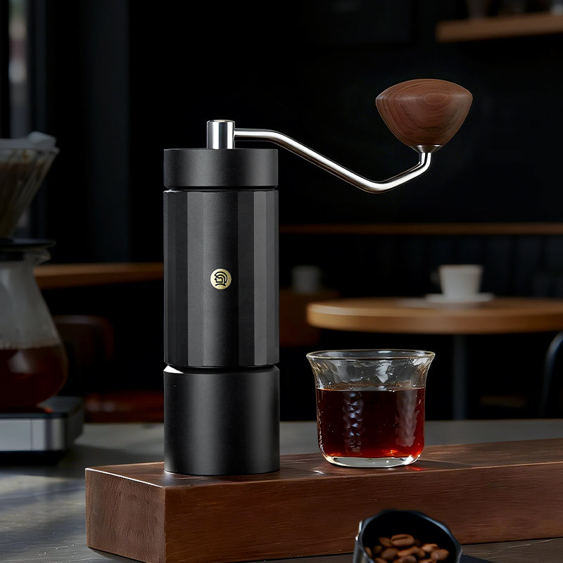 zeroHero Z4 hand grinder in black, side view