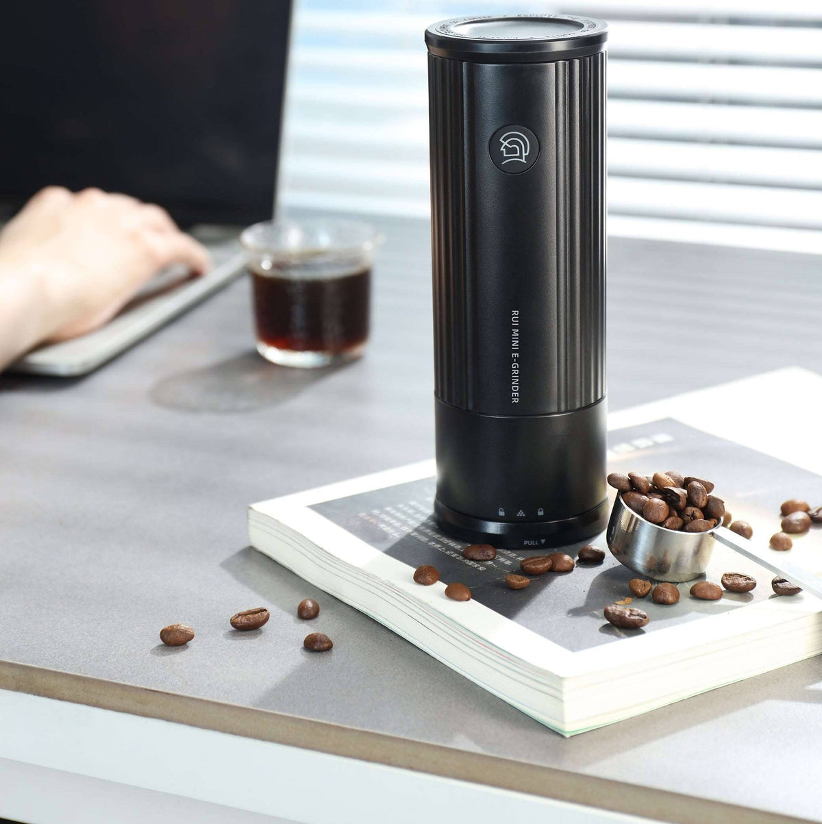 zeroHero Rui Mini portable electric grinder in black, front view