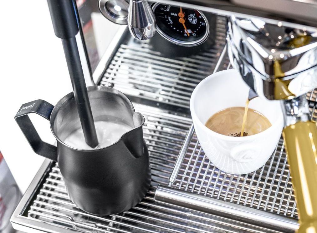 Cafina Grind Connect portafilter espresso machine with connected grinder